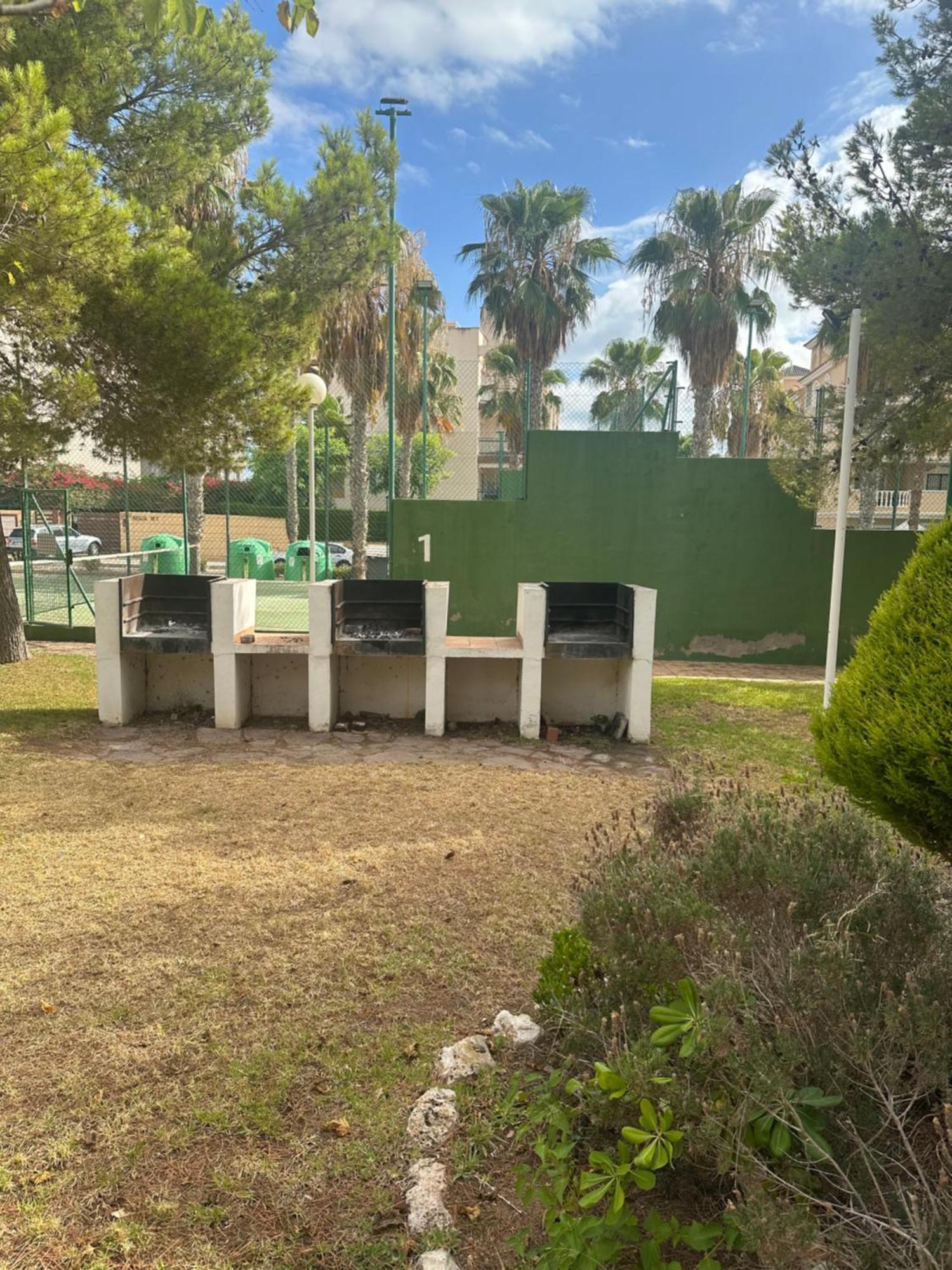 Apartamento Con Jardin En Playa Cabo Roig Tiene Wifi Apartment Орихуела Екстериор снимка