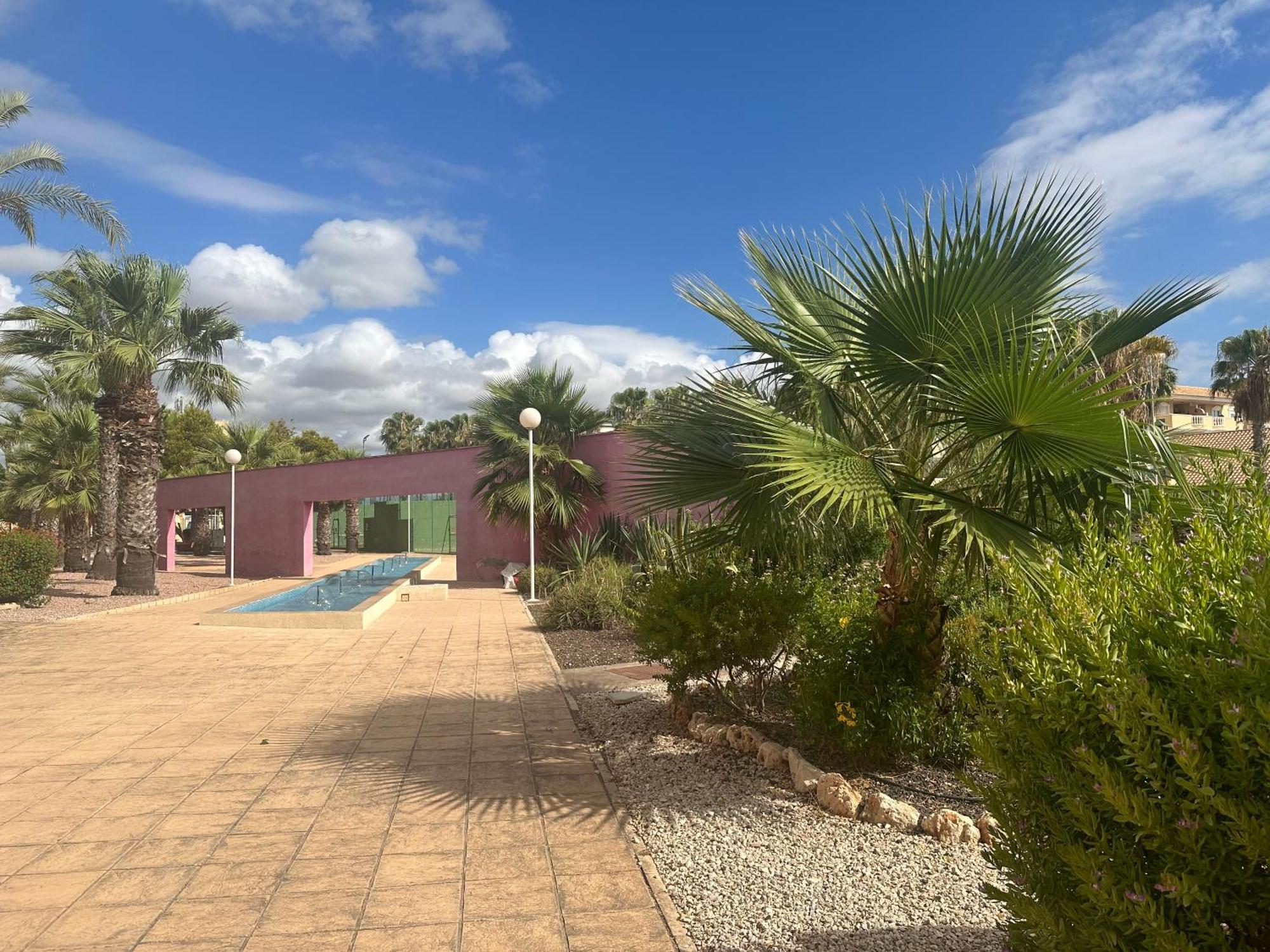 Apartamento Con Jardin En Playa Cabo Roig Tiene Wifi Орихуела Екстериор снимка